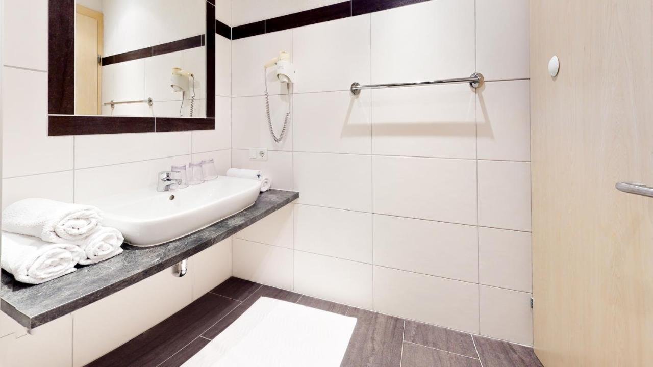 Haus Isabella Apartments - Оец Екстериор снимка